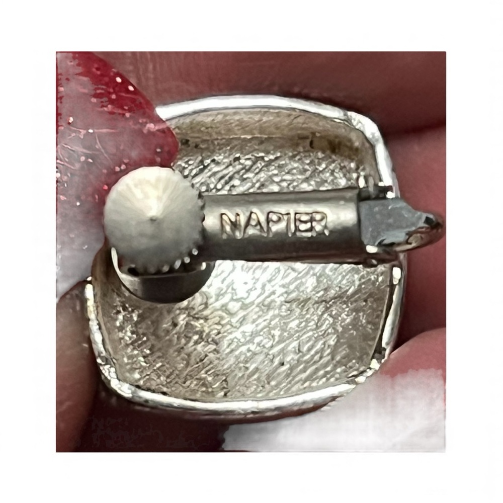 Napier Vintage Silver Screw Back Earrings - Picture 3 of 4